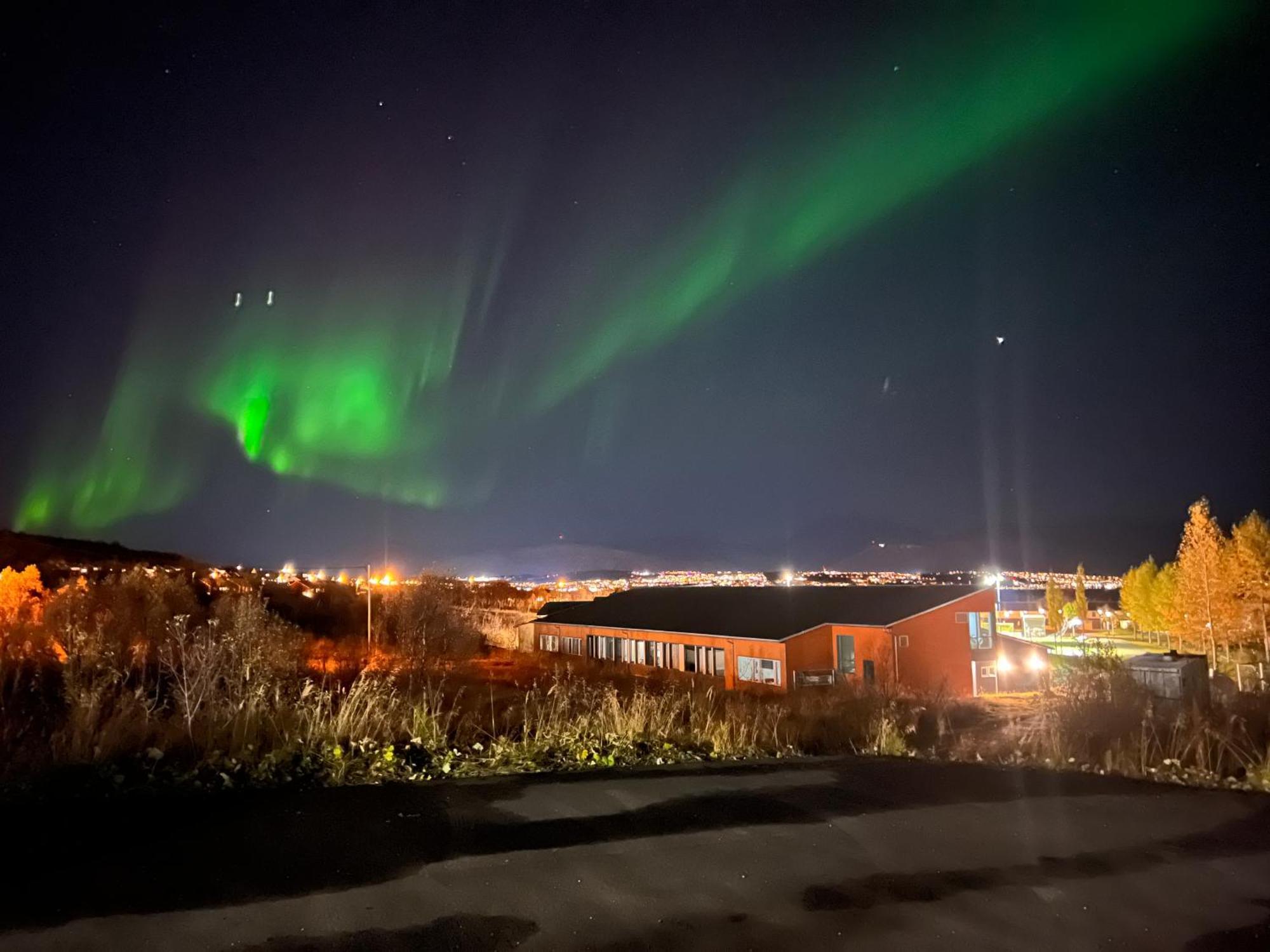 トロムソ Aurora Northヴィラ エクステリア 写真
