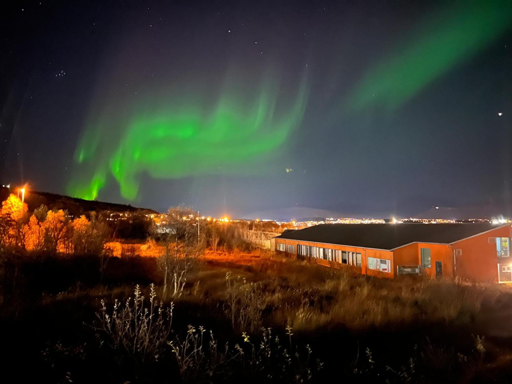 トロムソ Aurora Northヴィラ エクステリア 写真
